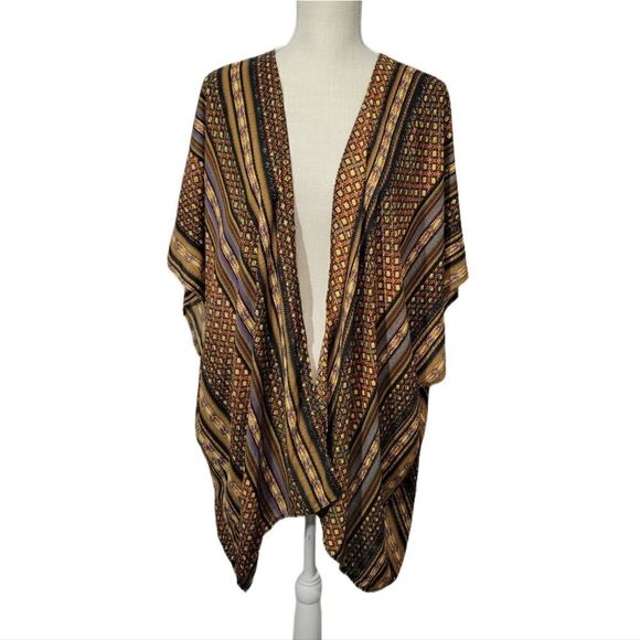 Charming Charlie kimono - Picture 1 of 6